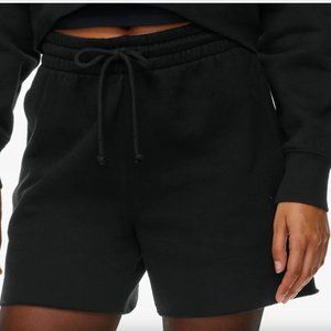 women’s TNA high rise short cozy fleece. size xs. black.